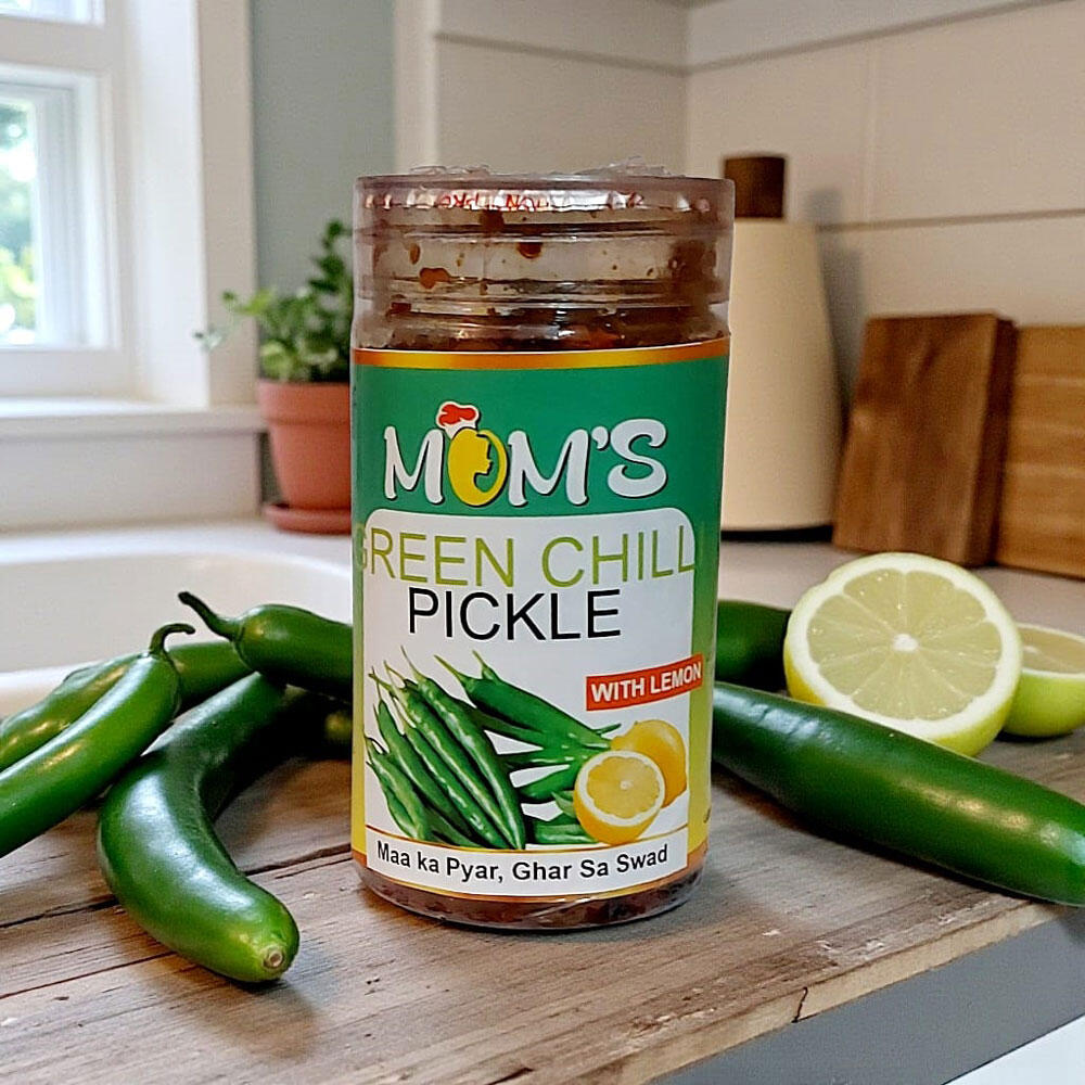 Moms Green Chilli with Lemon 175gm